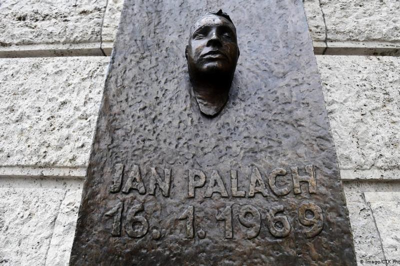 Monument in Praag van de student Jan Palach