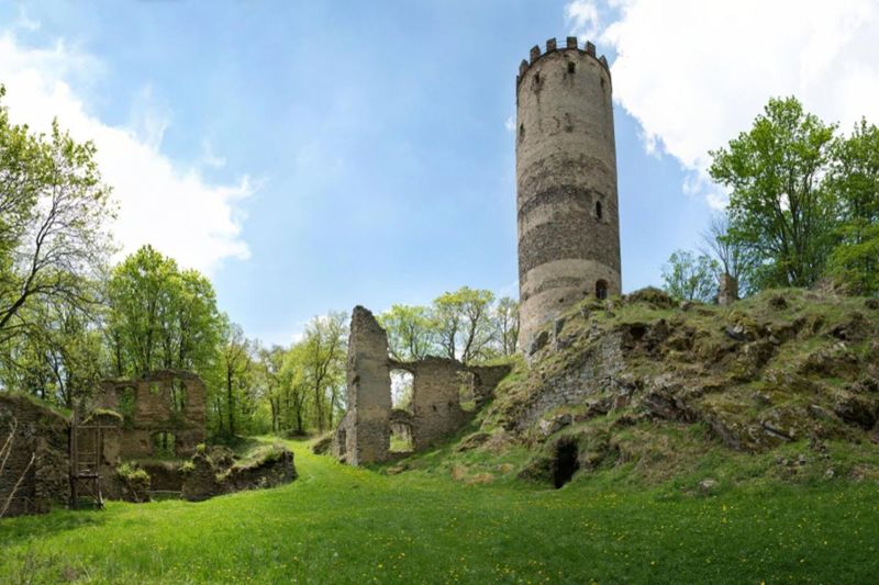De ruïnes van kasteel Šelmberk